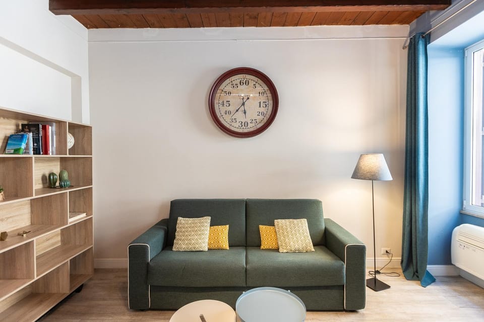 Library, Living room, Seating area