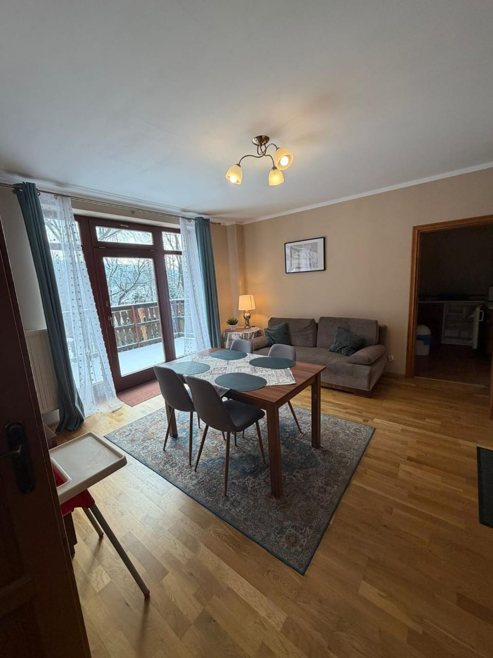 Living room, Seating area, Dining area