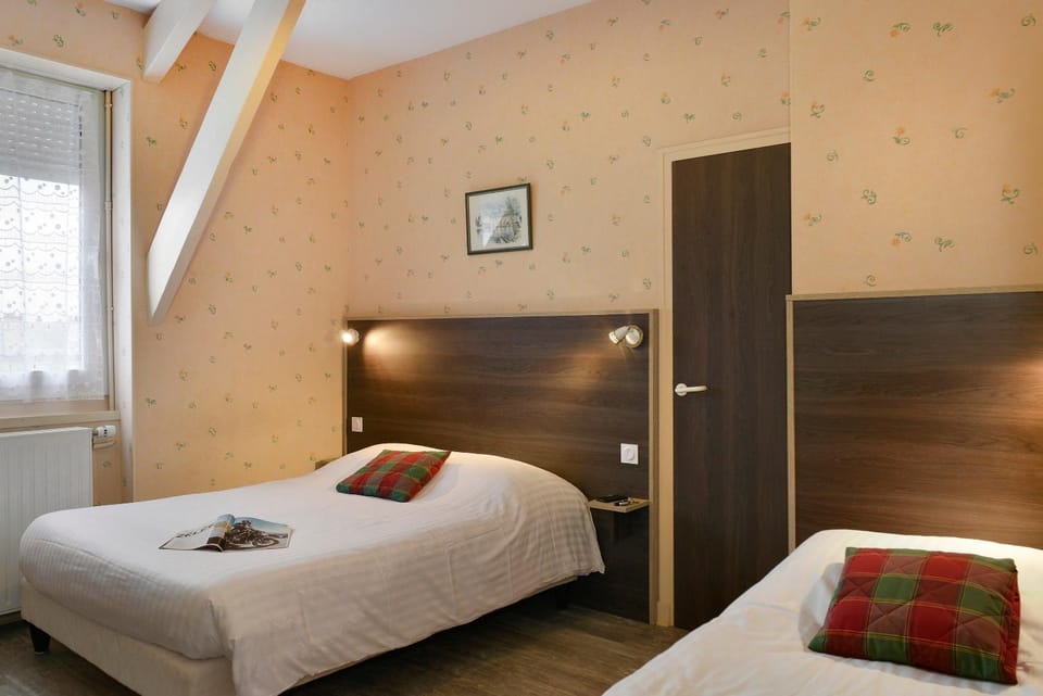 Shower, Toilet, TV and multimedia, Coffee/tea facilities, Bedroom, Family, Inner courtyard view