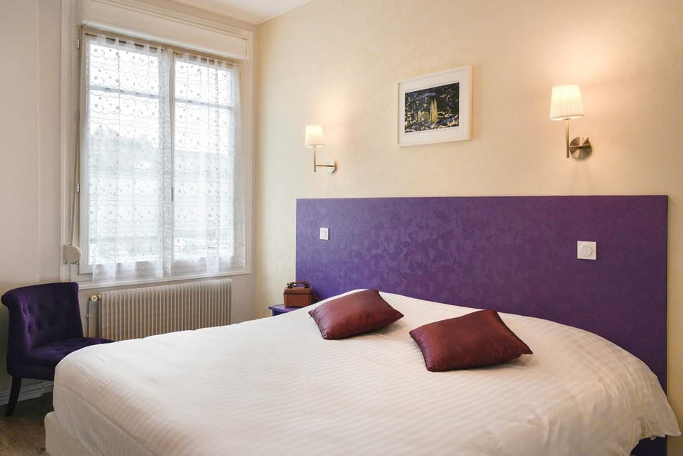 Shower, Toilet, Bed, TV and multimedia, Coffee/tea facilities, Photo of the whole room, Bedroom, Inner courtyard view