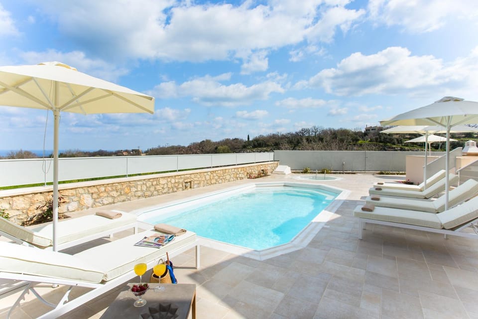 Patio, Swimming pool