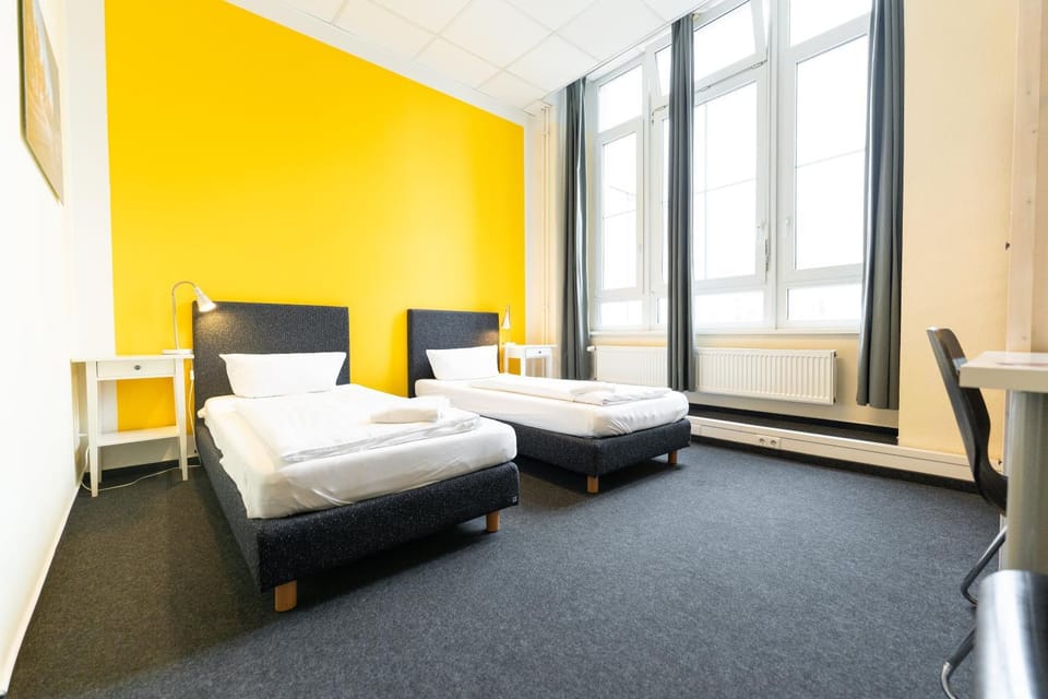 Bed, Photo of the whole room, Bedroom, room service, towels