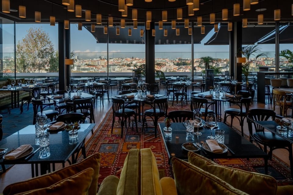 Restaurant/places to eat, Seating area