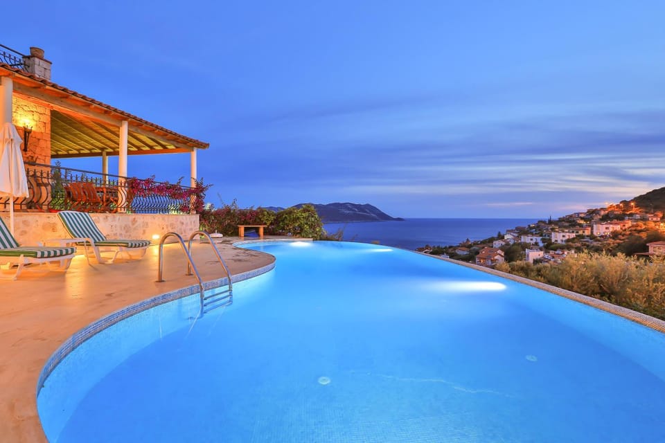 Mountain view, Pool view, Sea view, Swimming pool, Swimming pool