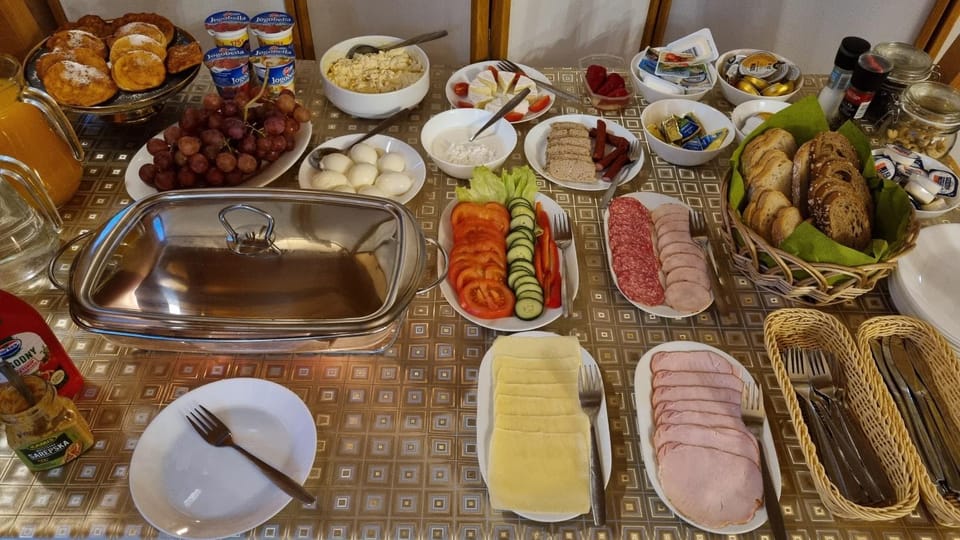Breakfast, Buffet breakfast