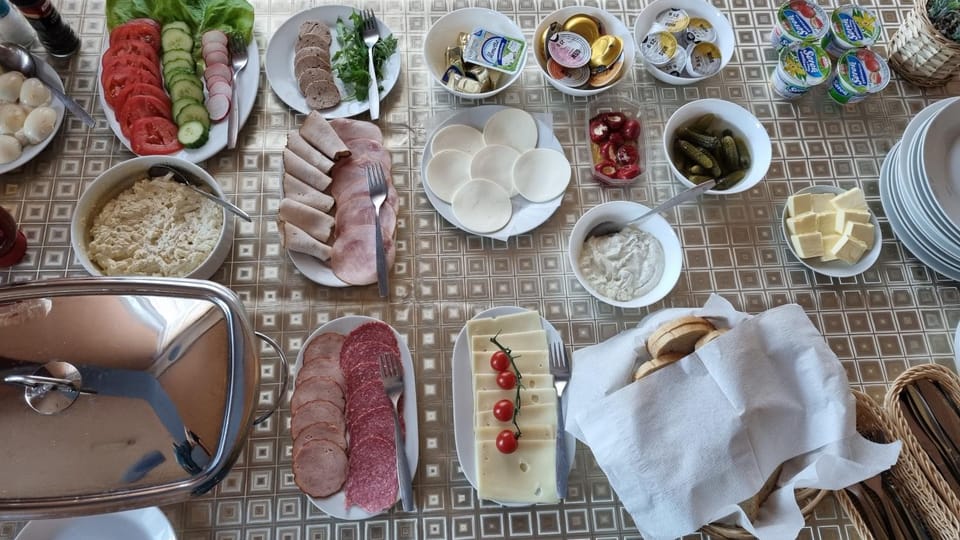 Breakfast, Buffet breakfast