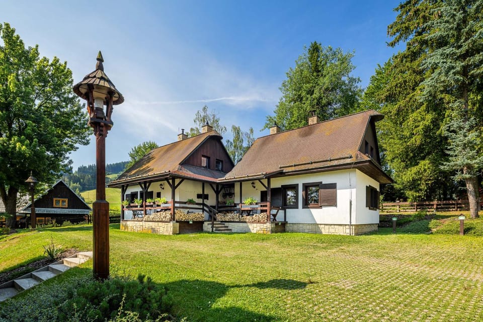 Property building, Day, Natural landscape, Garden