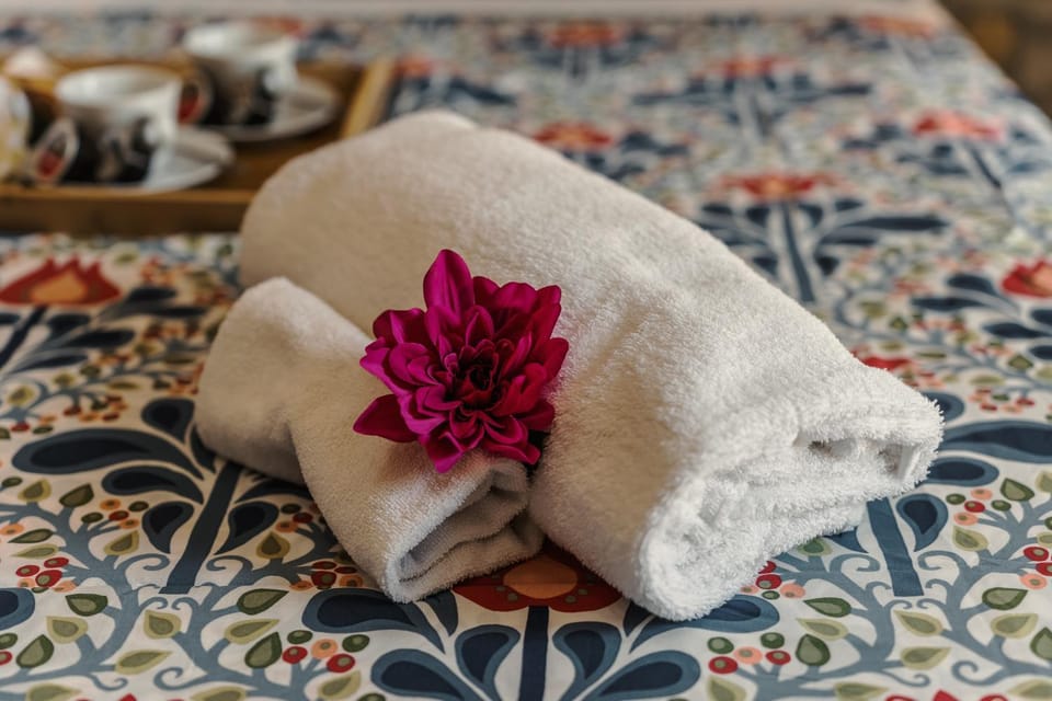 Decorative detail, Bedroom, towels
