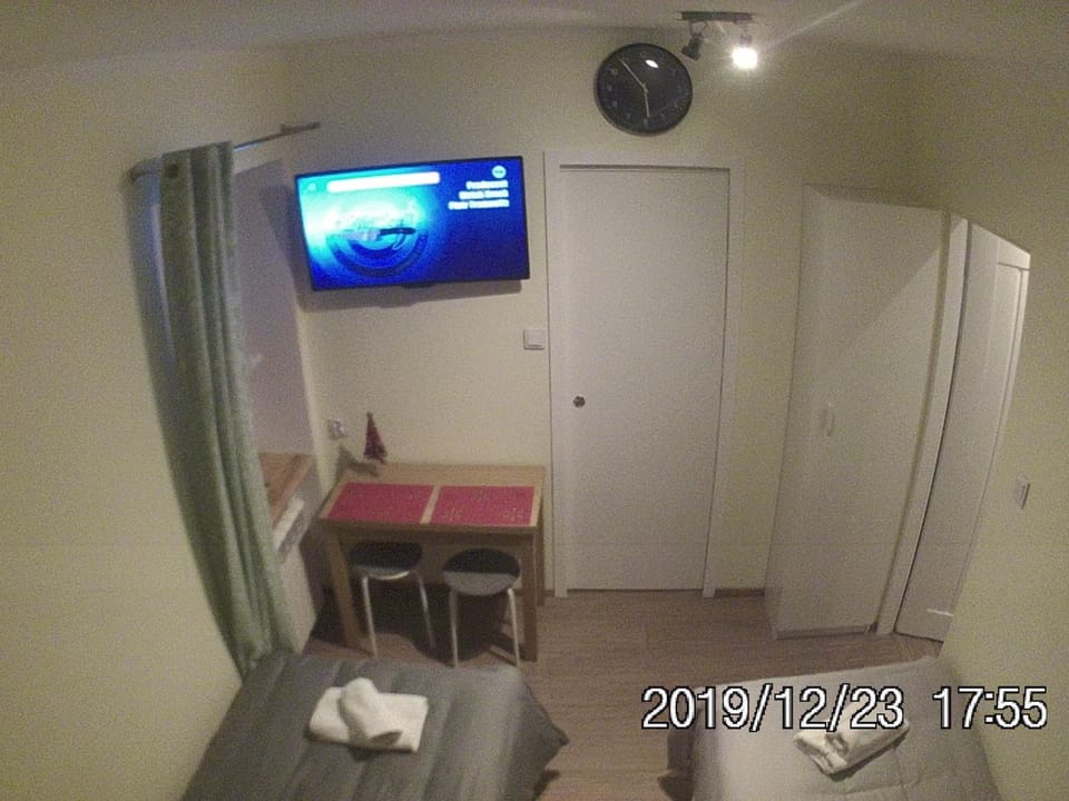 Rent0nline Brwinow Rooms Vacation rental in Masovian Voivodeship