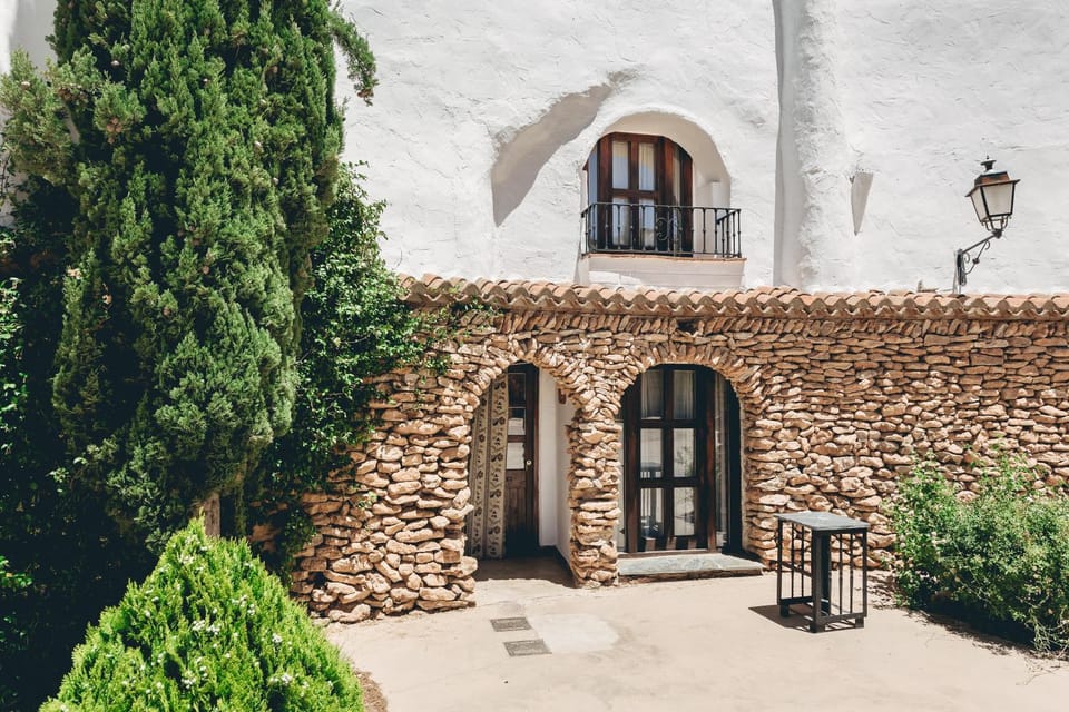 Patio, Facade/entrance