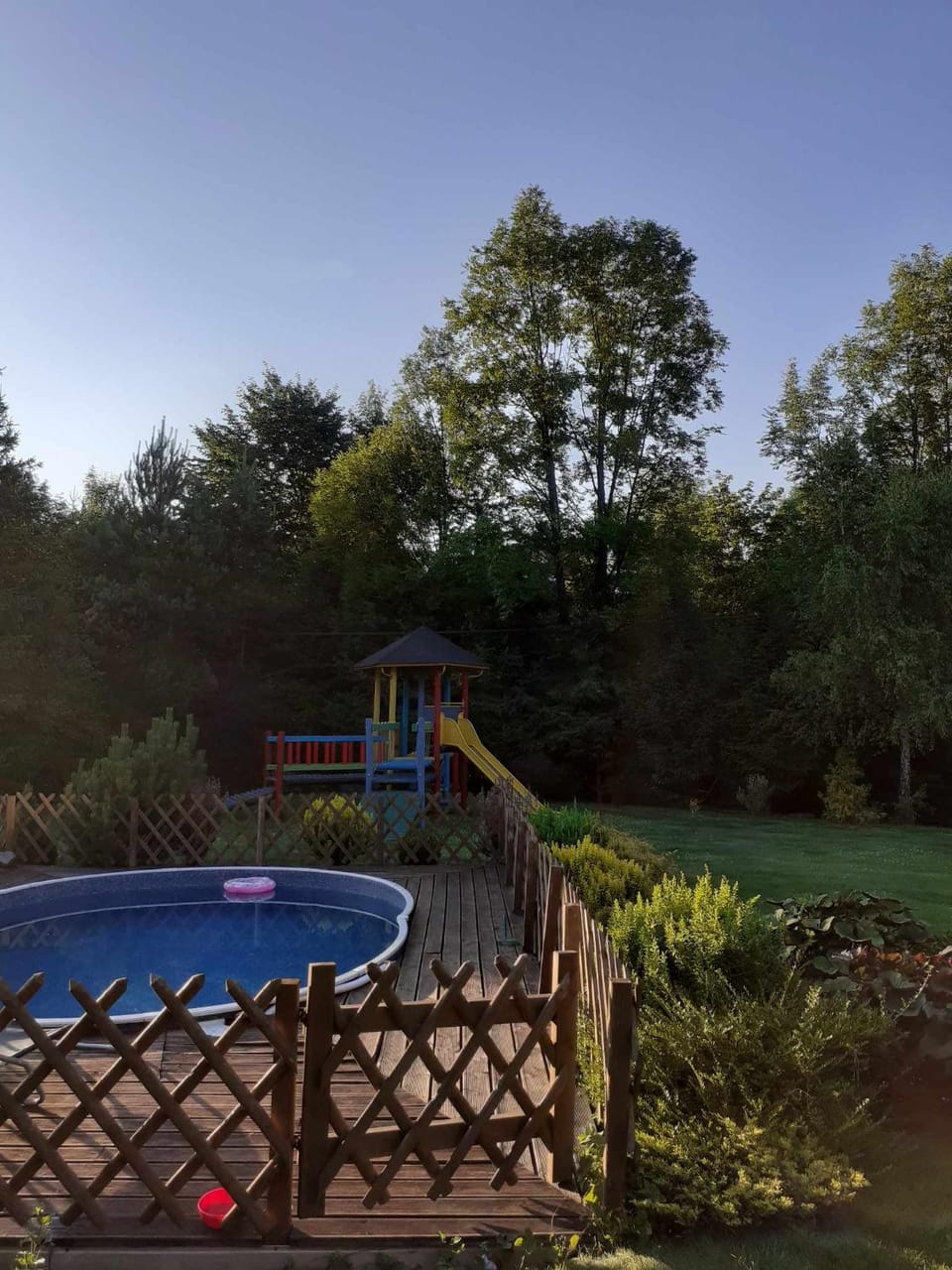 Swimming pool