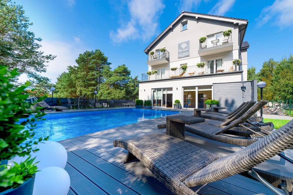 Property building, Day, Summer, On site, Swimming pool, Swimming pool