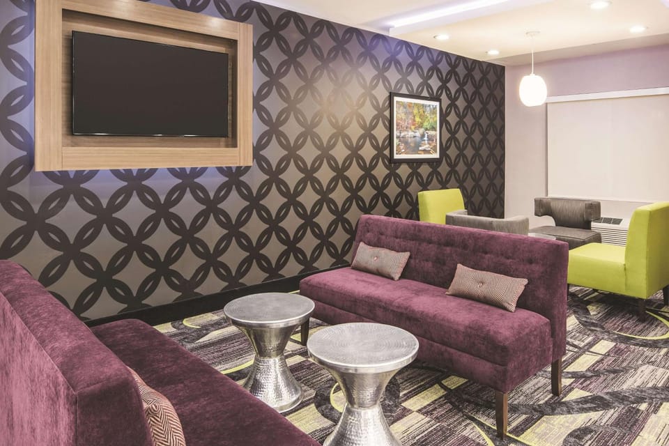 Lobby or reception, On site