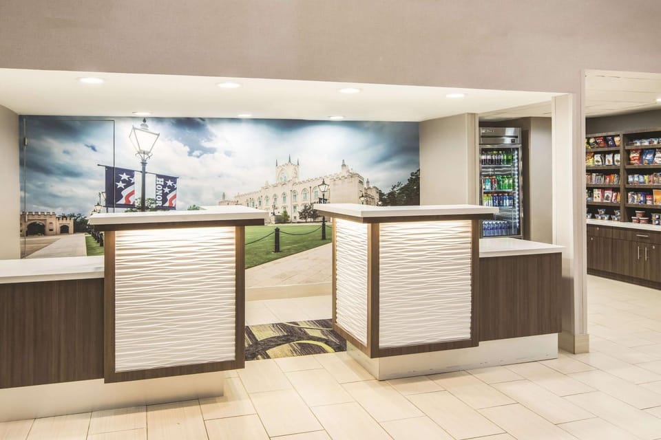 Lobby or reception, On site