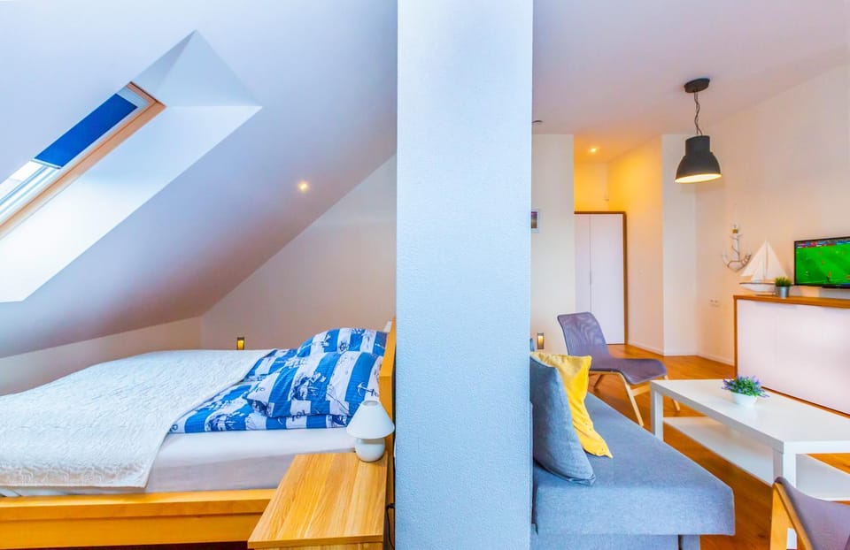 Living room, Bedroom