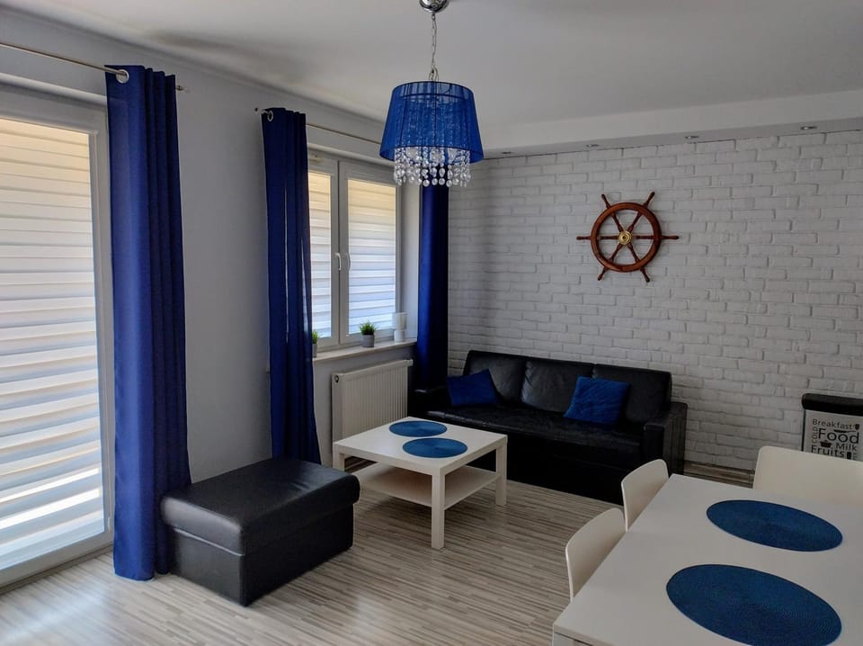 Living room, Photo of the whole room
