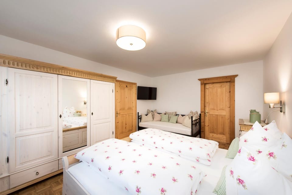 TV and multimedia, Bedroom