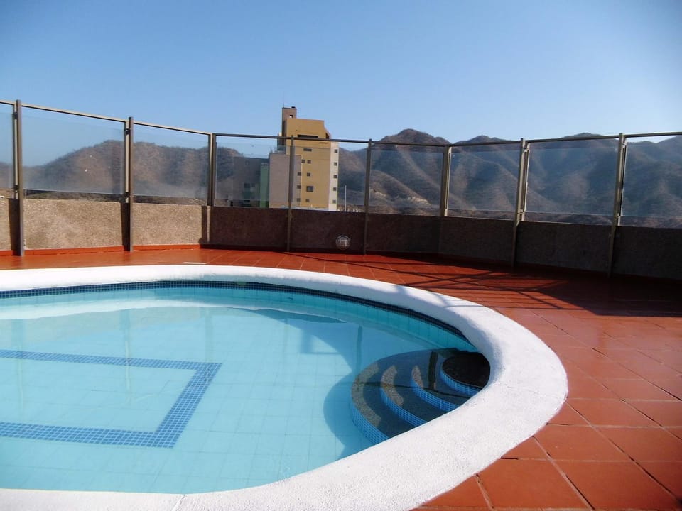 Swimming pool, Swimming pool