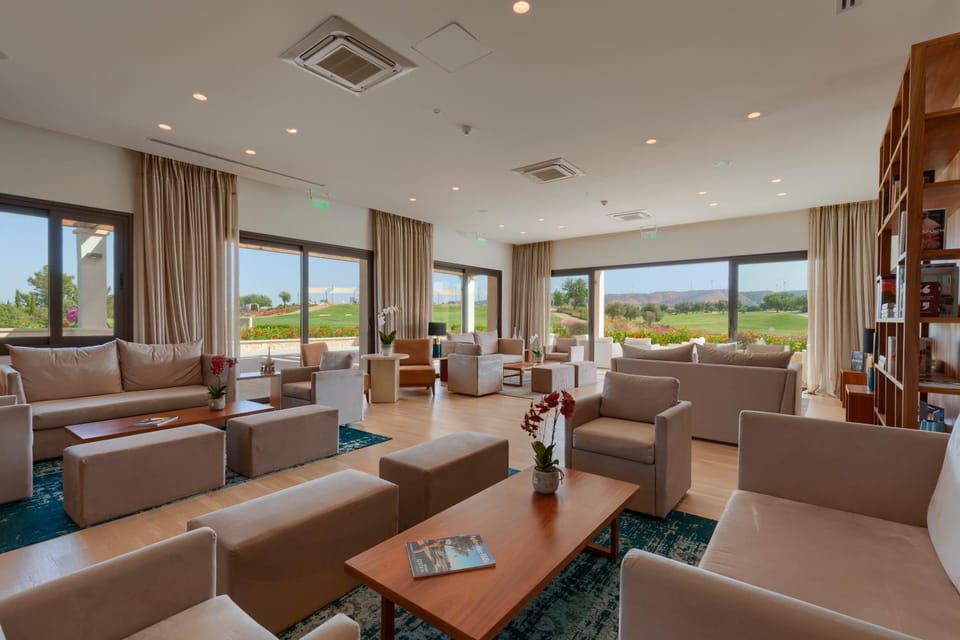 Communal lounge/ TV room, Lounge or bar, Seating area