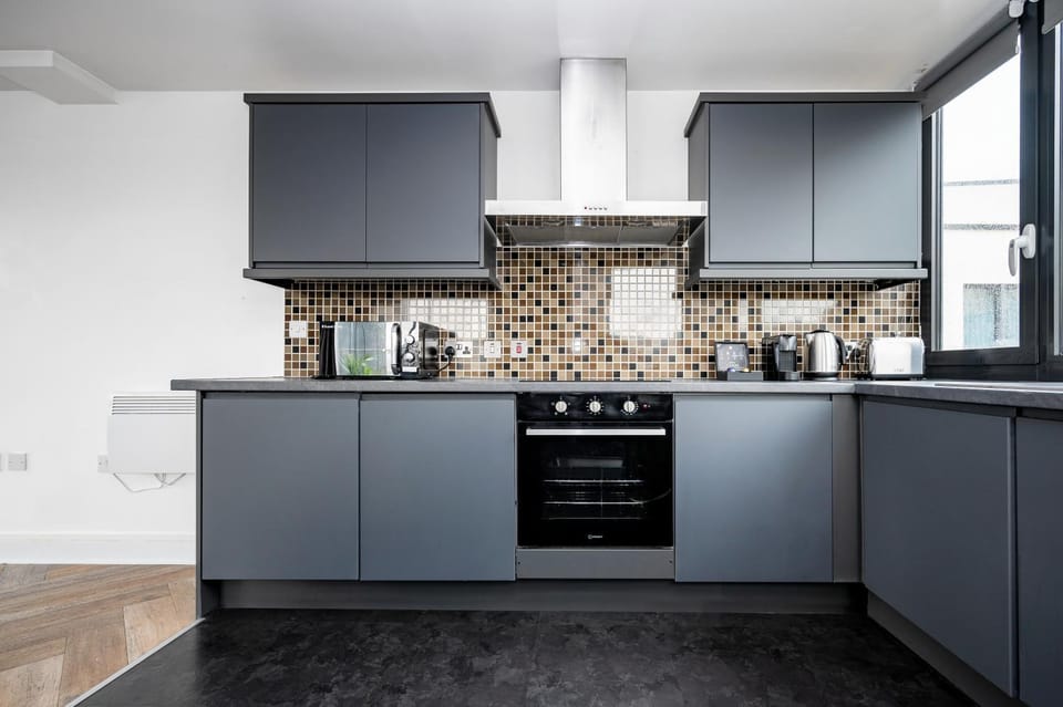 Kitchen or kitchenette, kitchen