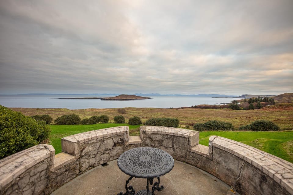 Day, Natural landscape, Balcony/Terrace, Mountain view, Sea view