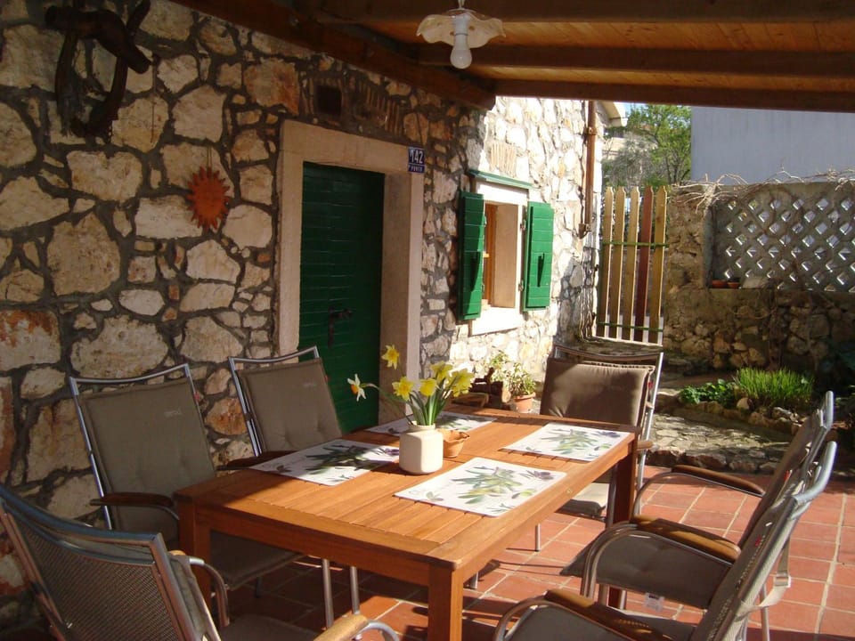 Patio, Day