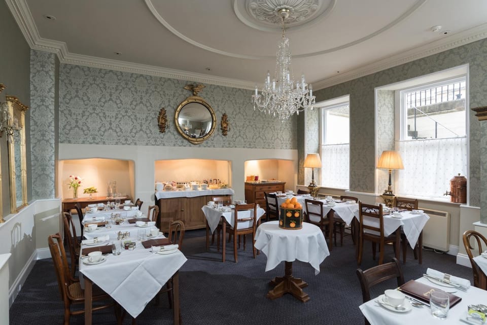 Food and drinks, Photo of the whole room, On site, Area and facilities