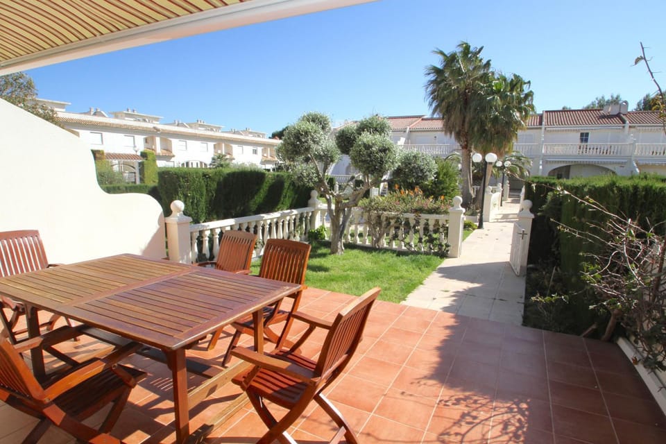 Garden, Dining area