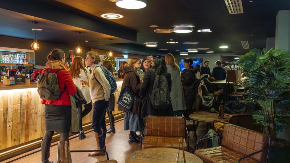 Lounge or bar