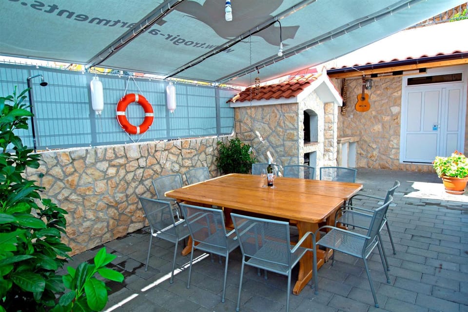Property building, BBQ facilities, Other