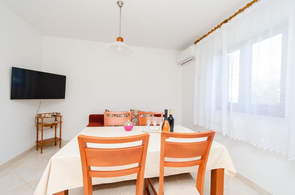 Dining area, Dining area