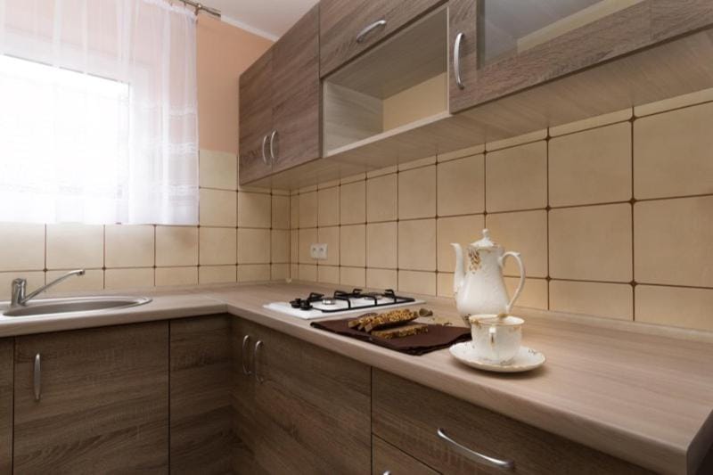 Kitchen or kitchenette, Food and drinks, stove