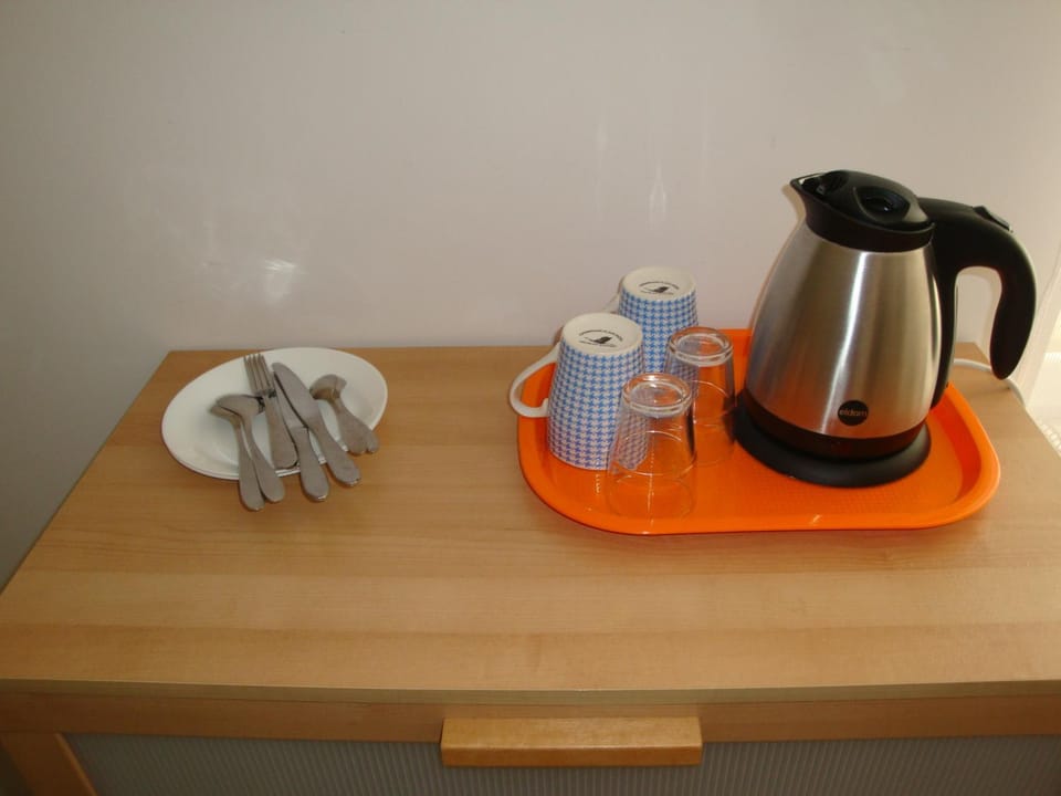 Coffee/tea facilities, Photo of the whole room