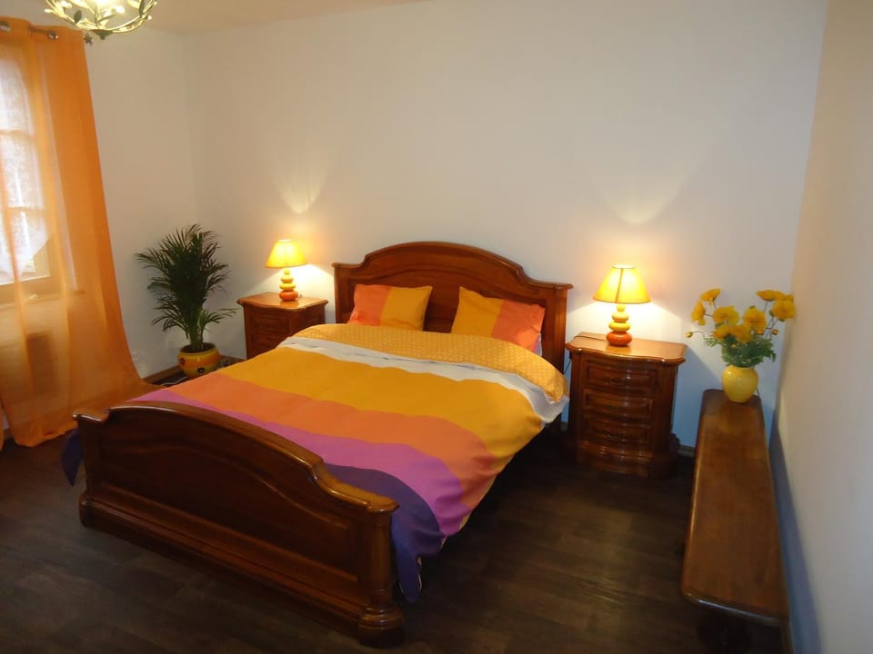 Bed, On site