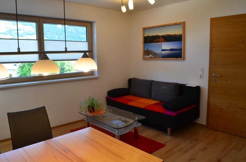 Bed, Neighbourhood, Natural landscape, Living room, Seating area