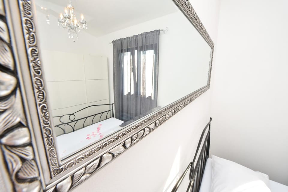 Bed, Decorative detail, Bedroom