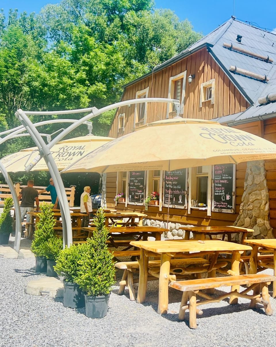 Property building, Restaurant/places to eat, Breakfast