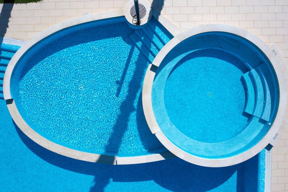 Pool view, Swimming pool