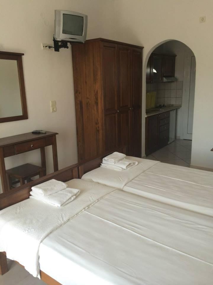 Gogas Palace Apartment hotel in Peloponnese, Western Greece and the Ionian