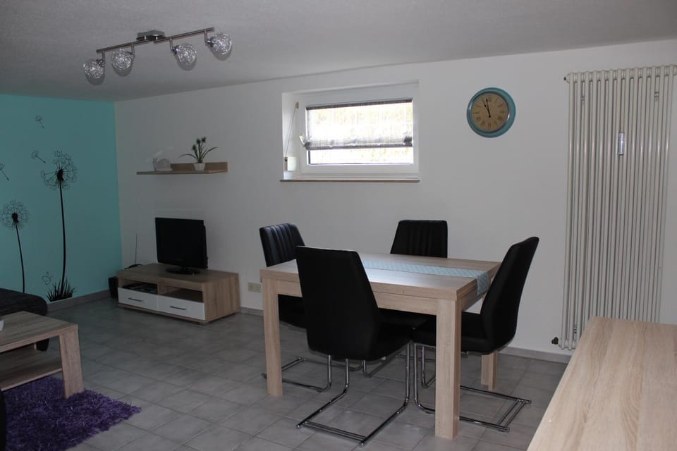 TV and multimedia, Dining area