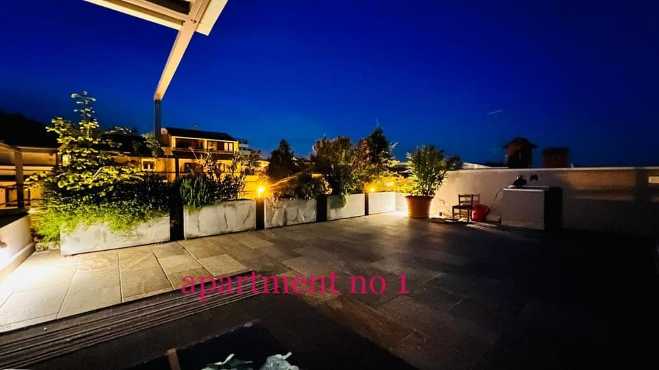 Night, Balcony/Terrace, Balcony/Terrace, Decorative detail, Time of day