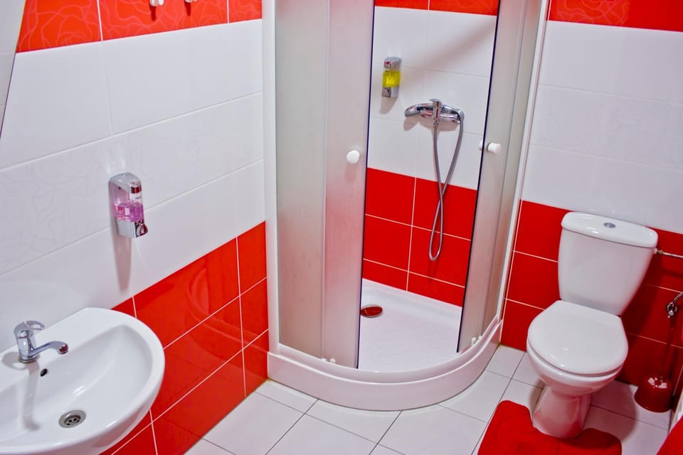Shower, Toilet, Bathroom