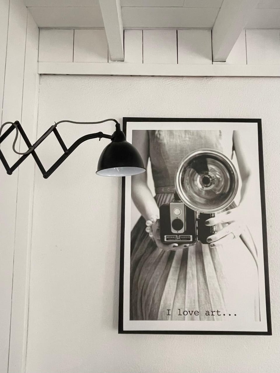 White and Sea Lodge House in Locquirec