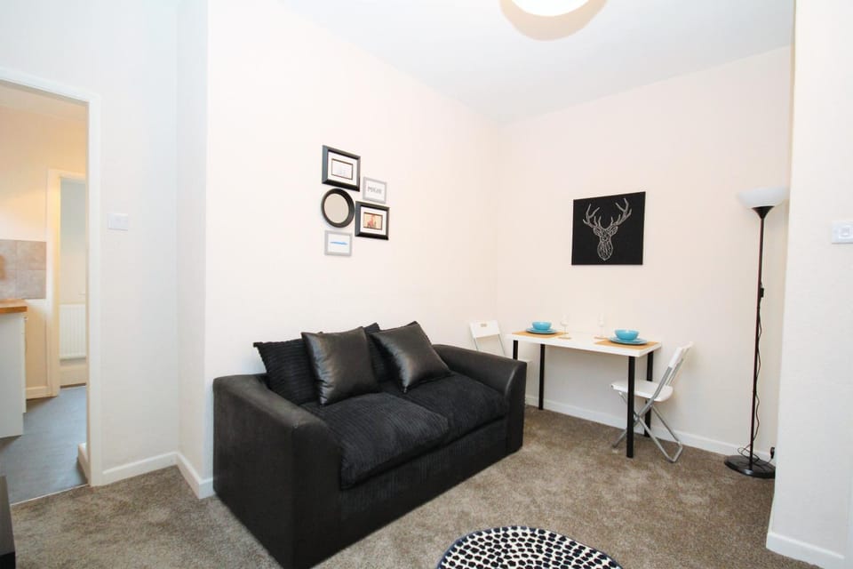 Communal lounge/ TV room, Living room