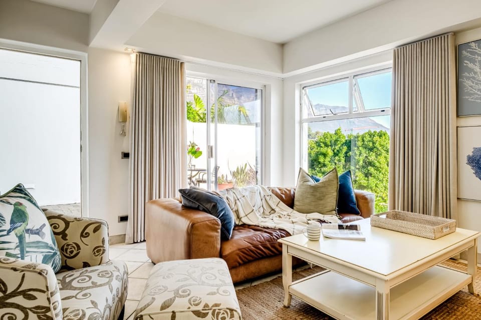 Living room, Seating area, Mountain view