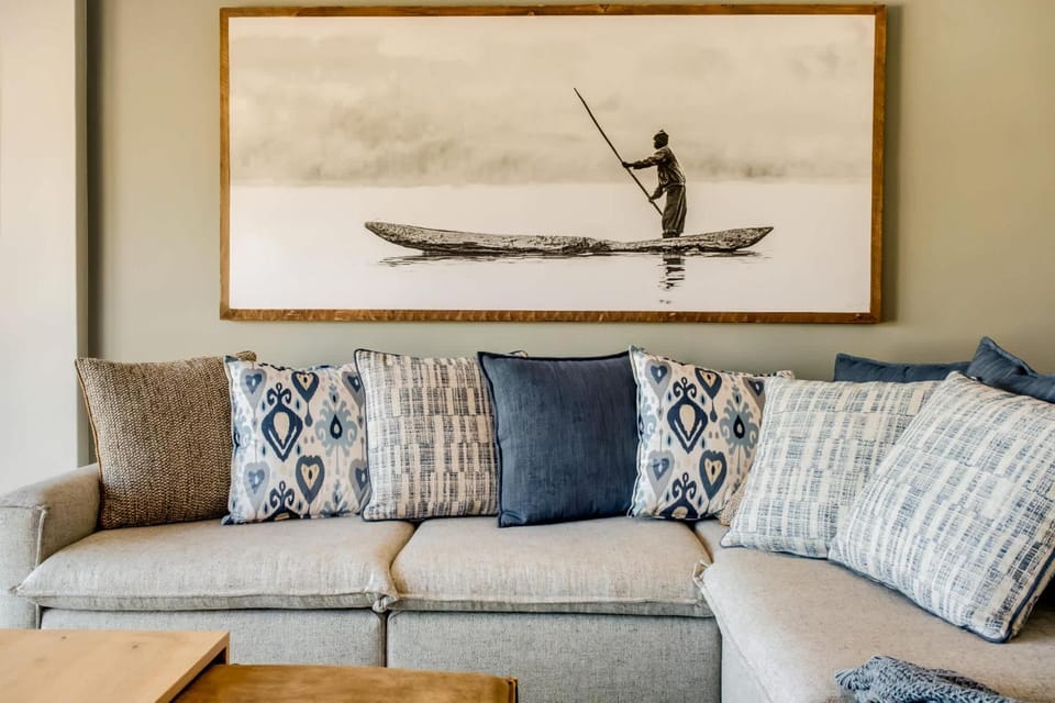 Living room, Decorative detail, Seating area