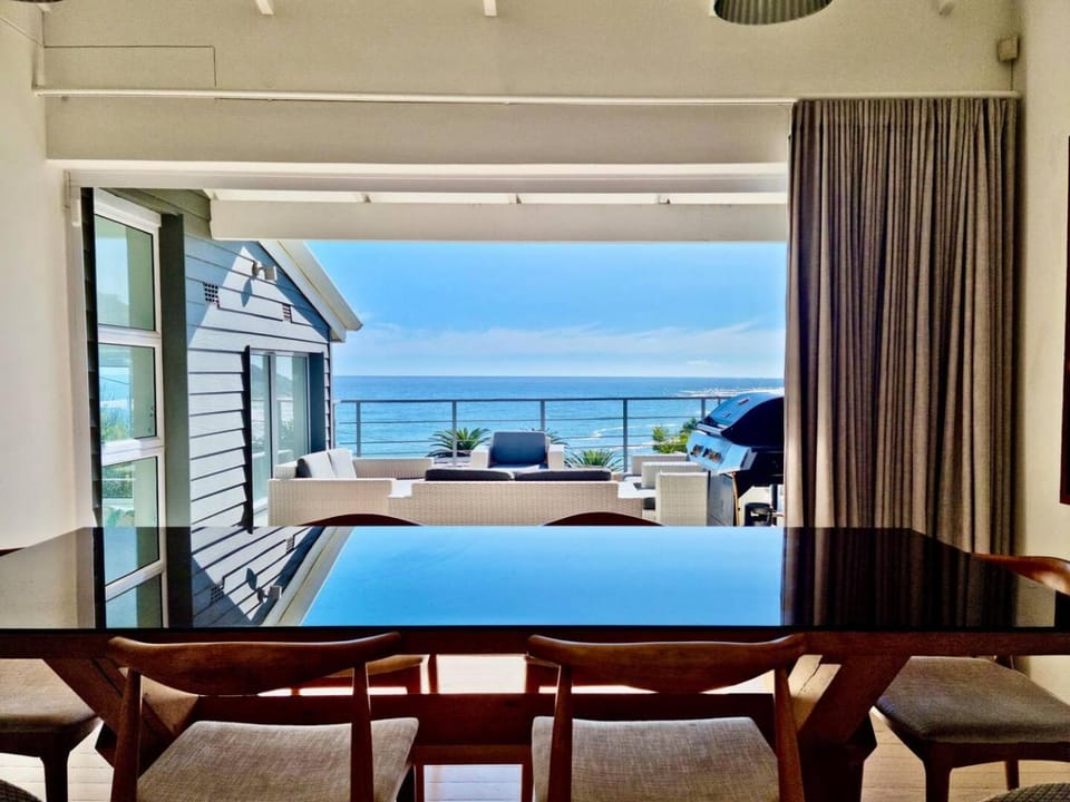 Cosy Beach Bungalow on Clifton House in Camps Bay