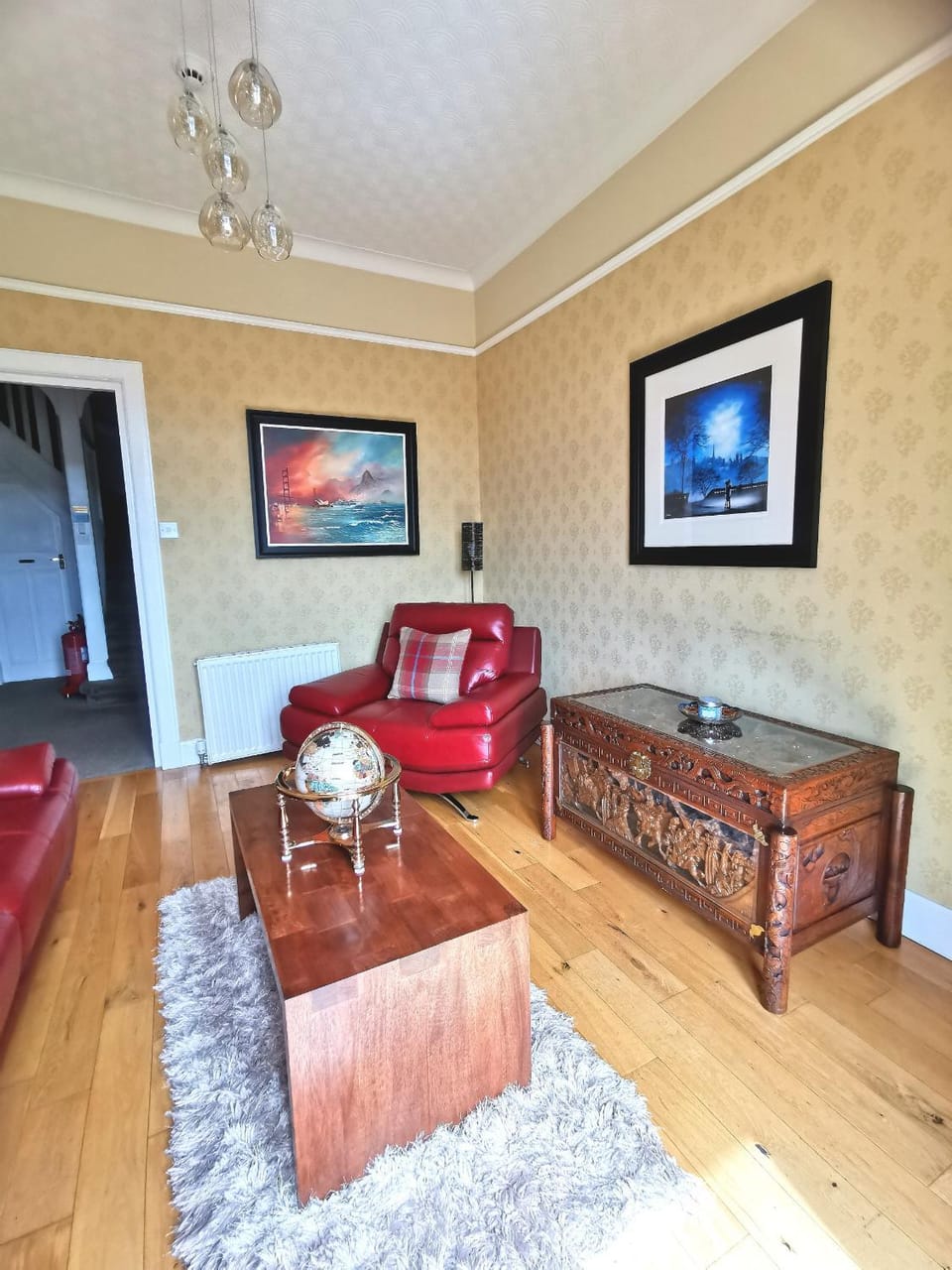 Communal lounge/ TV room