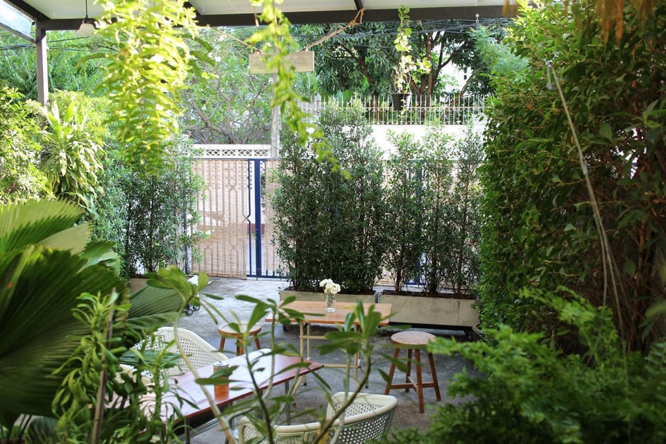 Facade/entrance, Garden