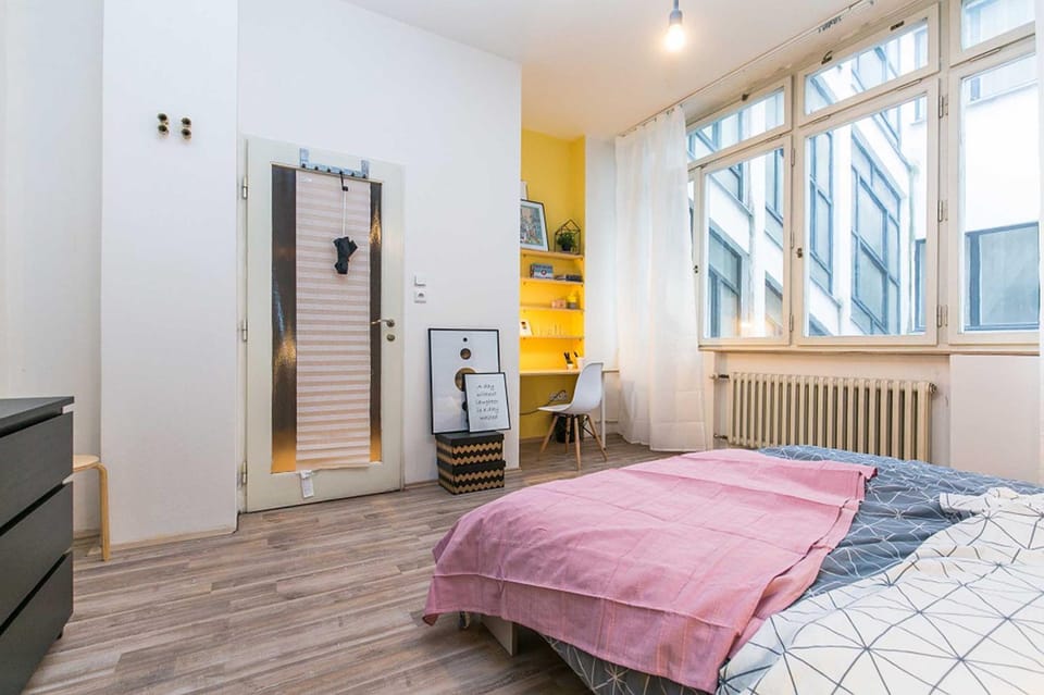 Seating area, Bedroom